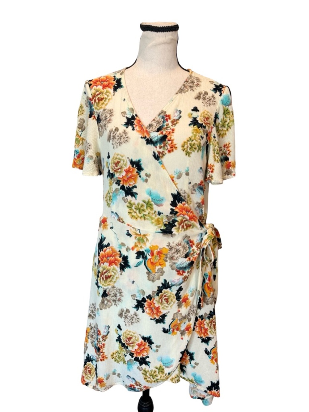 Easel Floral Wrap Dress Large Boho Cream Tie Waist Rayon Boutique Dress